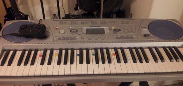 Rock Band 3 - color-coded keyboard