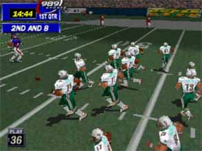 NFL GameDay 99 - break huddle