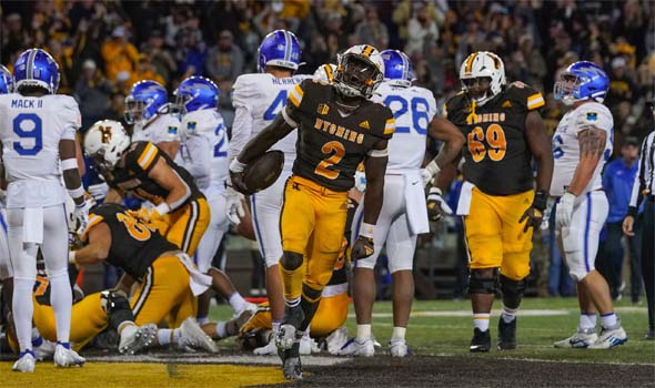 Wyoming defeated Air Force