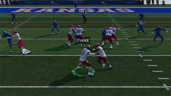 EA Sports College Football 25 - option hand-off