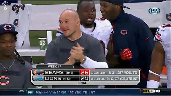 Chicago Bears 26 - Detroit Lions 24 - Brian Urlacher on sideline